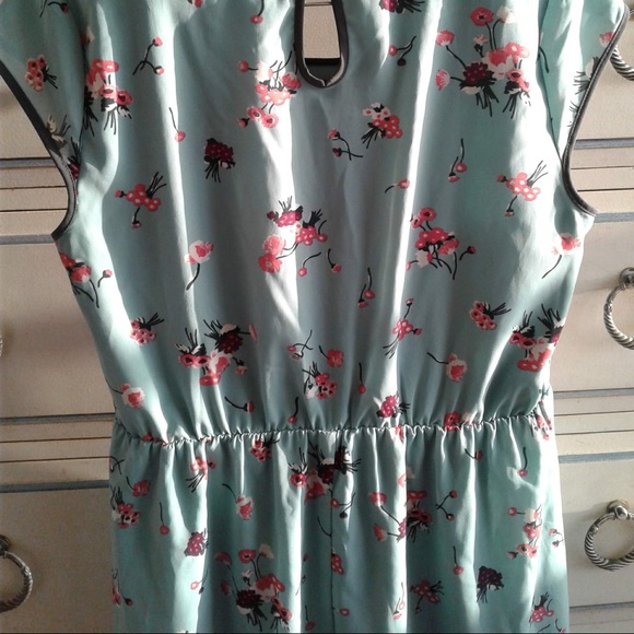 Dress - Picture 4 of 4